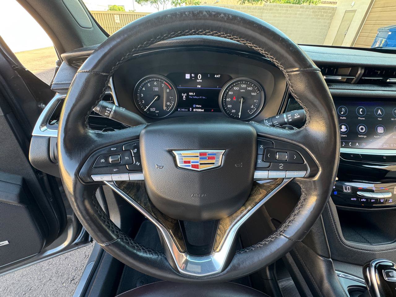Used 2020 Cadillac XT6 Premium Luxury FWD image 37