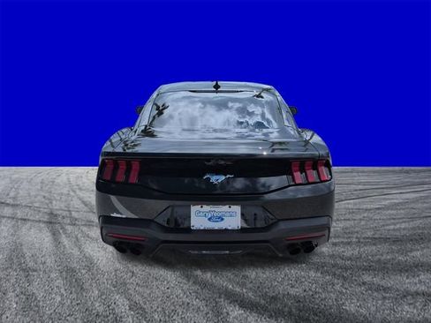 Used 2026 Ford Mustang Coupe RWD image 5