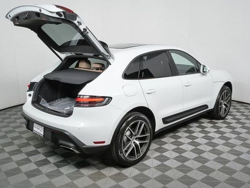 New 2026 Porsche Macan image 30