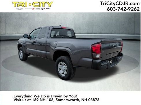 Used 2019 Toyota Tacoma SR image 3