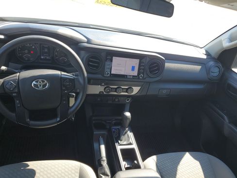 Certified 2022 Toyota Tacoma SR w/ SR Convenience Package image 9