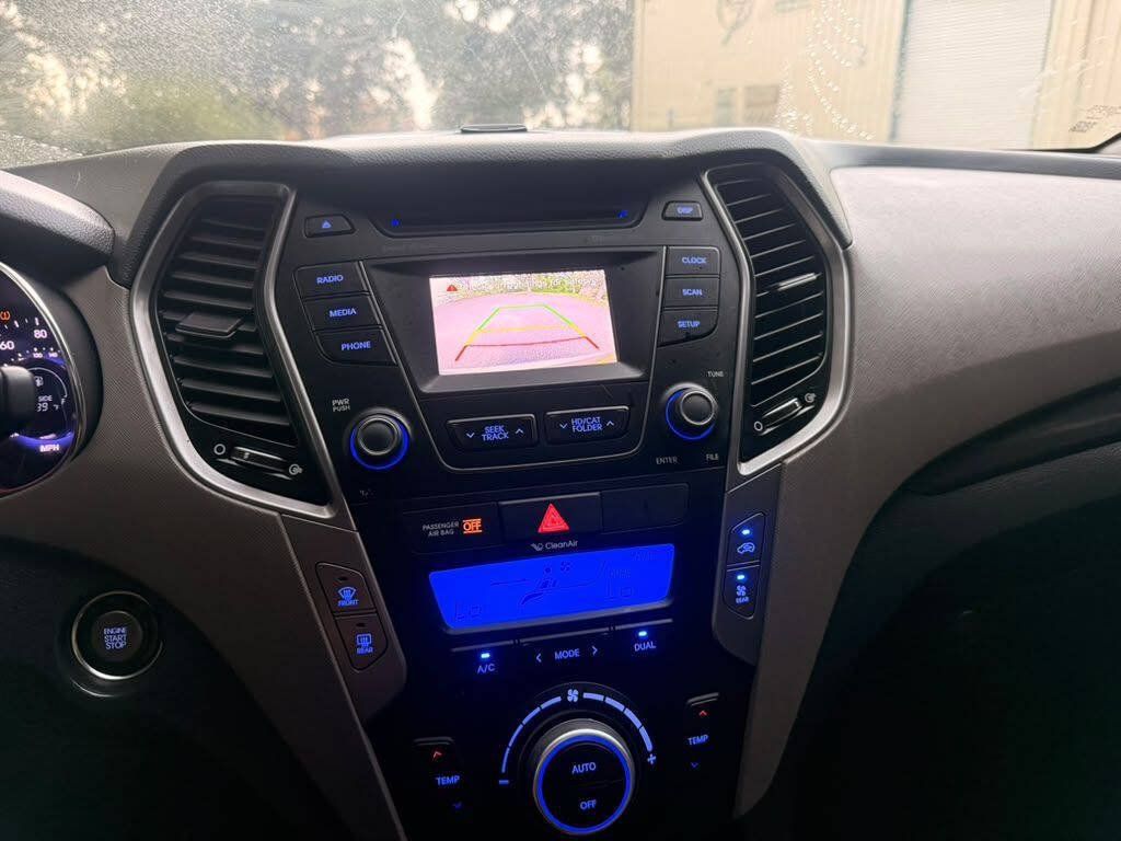 Used 2014 Hyundai Santa Fe GLS w/ Premium Package 05 FWD image 17