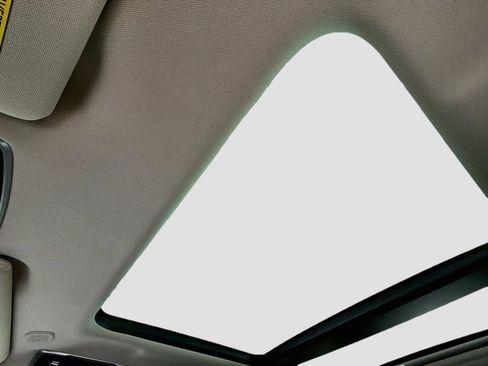 Used 2025 Land Rover Range Rover SE AWD/4WD image 23