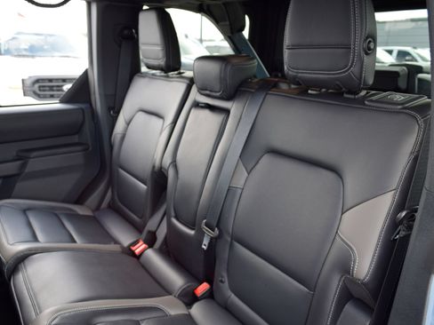 Used 2025 Ford Bronco Outer Banks AWD/4WD image 18