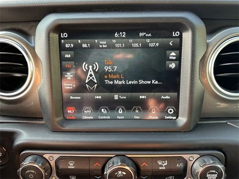 Used 2023 Jeep Gladiator Overland image 22