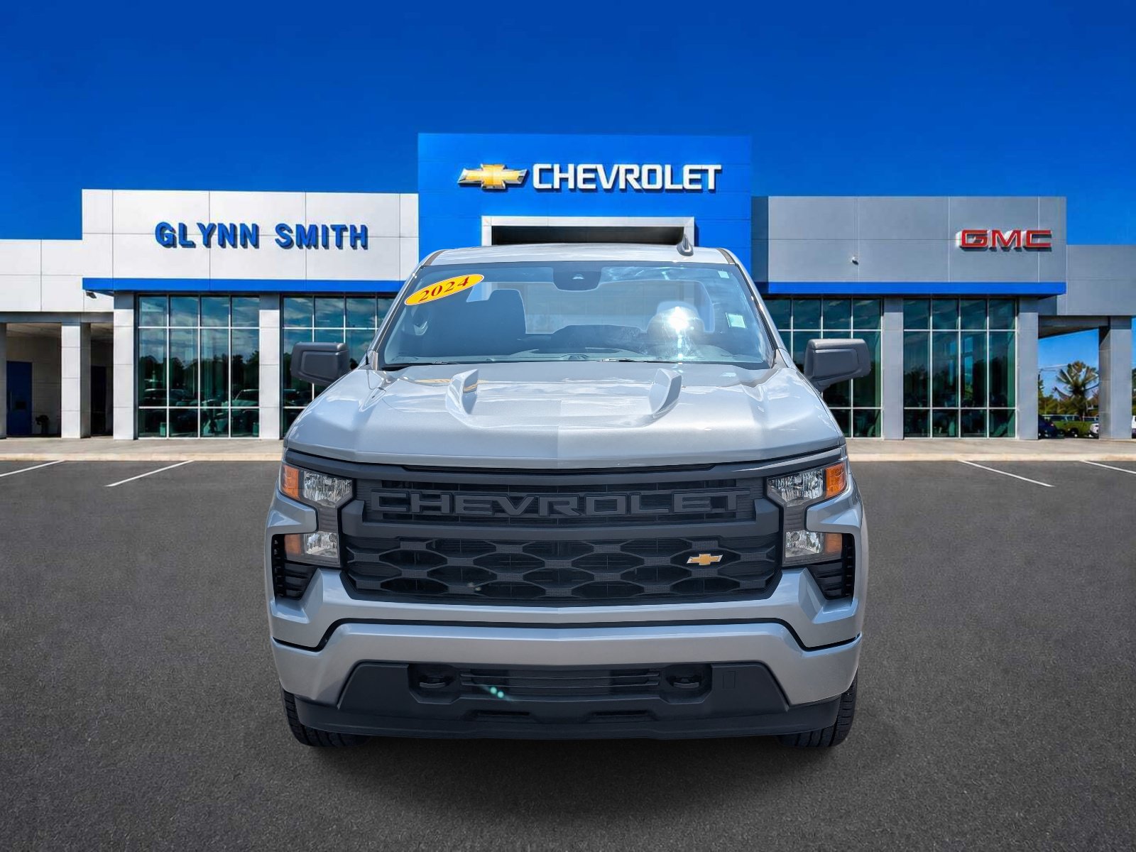 Used 2024 Chevrolet Silverado 1500 Custom RWD image 2