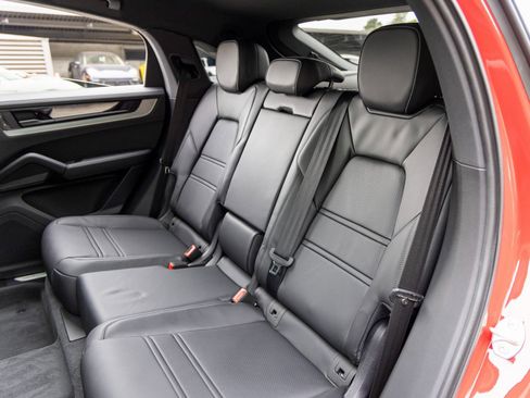 New 2026 Porsche Cayenne Coupe image 42