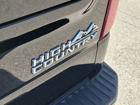 Used 2025 Chevrolet Silverado 1500 High Country AWD/4WD image 7
