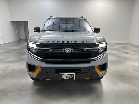 Used 2025 Ford Expedition Tremor AWD/4WD image 3