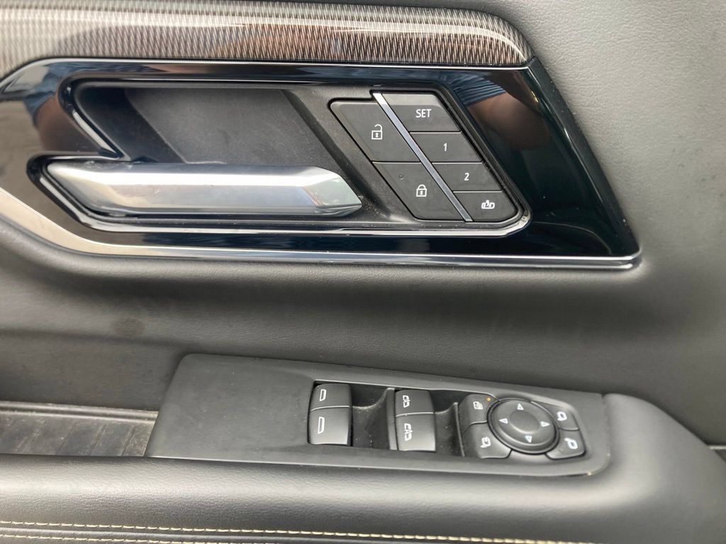 Certified 2025 GMC Yukon Elevation AWD/4WD image 24