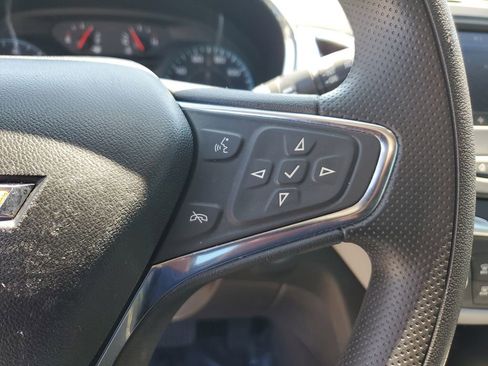 Used 2021 Chevrolet Equinox LS FWD image 23