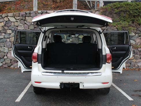 Used 2017 INFINITI QX80 4WD w/ Driver Assistance Package image 10