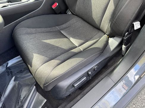 Certified 2023 Honda Accord EX image 17