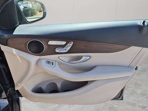 Used 2022 Mercedes-Benz GLC 300 4MATIC w/ Driver Assistance Package image 13