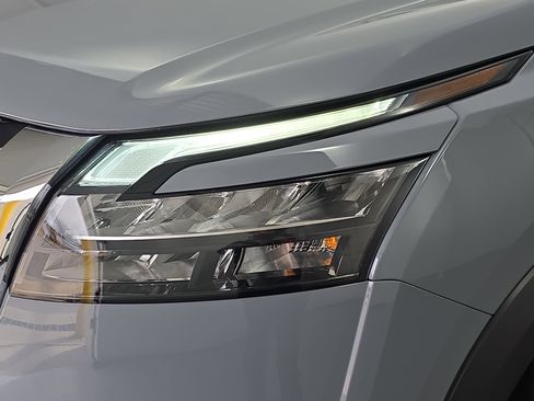 New 2025 Nissan Pathfinder Platinum w/ Cargo Package image 31