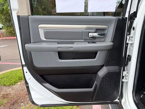 Used 2013 RAM 2500 SLT AWD/4WD image 26