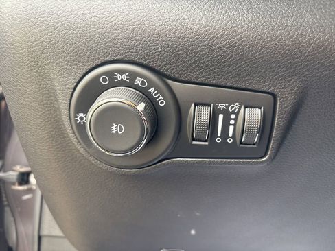Used 2024 Jeep Compass Limited AWD/4WD image 16