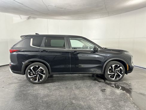 Used 2022 Mitsubishi Outlander SE FWD image 9