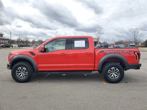 Used 2018 Ford F150 Raptor w/ Equipment Group 802A Luxury image 4