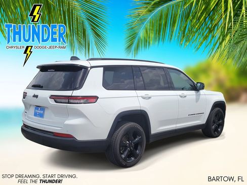 Certified 2024 Jeep Grand Cherokee L Altitude AWD/4WD image 4