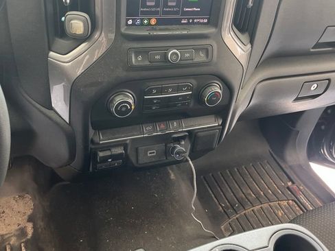 Used 2020 Chevrolet Silverado 1500 Custom w/ Custom Value Package AWD/4WD image 20