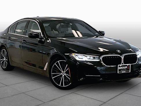 Used 2023 BMW 530i w/ Premium Package RWD image 2