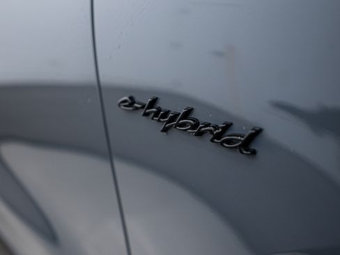 New 2026 Porsche Cayenne E-Hybrid Coupe image 12