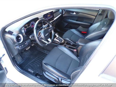 Used 2022 Kia Forte GT-Line w/ GT-Line Premium Package FWD image 13