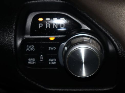 Used 2019 RAM 1500 Laramie AWD/4WD image 28