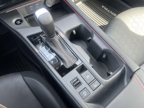 New 2026 Nissan Sentra SR FWD image 8