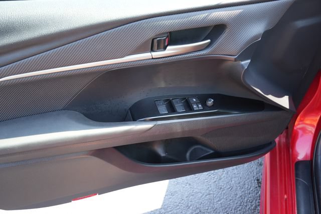 Used 2025 Toyota Camry SE FWD image 23