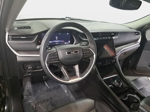 Certified 2023 Jeep Grand Cherokee L Limited image 18