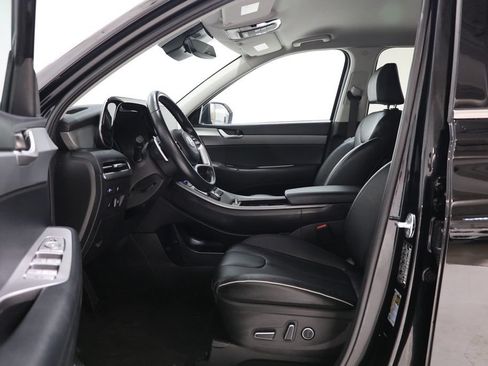 Used 2025 Hyundai Palisade SEL FWD image 17