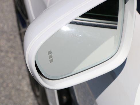 Used 2021 Porsche Taycan RWD image 15