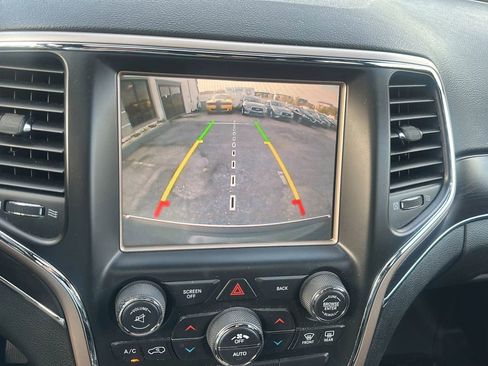Used 2014 Jeep Grand Cherokee Limited AWD/4WD image 25