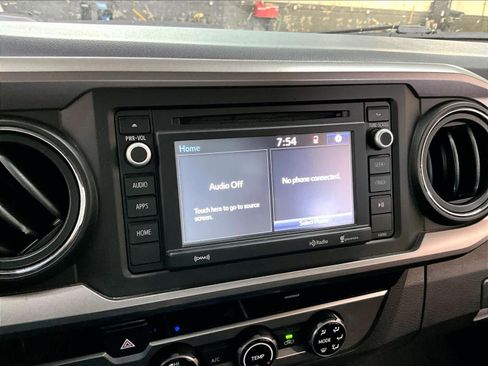 Used 2017 Toyota Tacoma SR5 w/ Tow Package RWD image 34