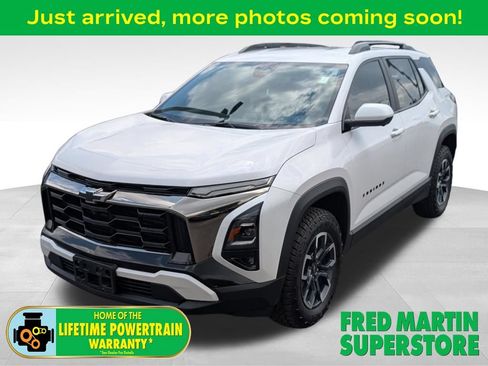 Used 2025 Chevrolet Equinox ACTIV w/ Safety and Technology Package AWD/4WD image 1
