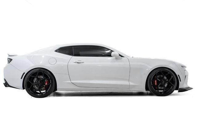 Used 2016 Chevrolet Camaro SS RWD image 5