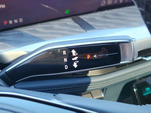 New 2025 Cadillac Escalade IQ Luxury 2 AWD/4WD image 14