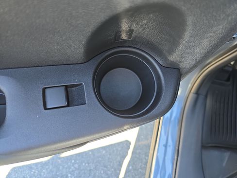 Used 2025 Toyota Corolla Cross AWD Hybrid image 15