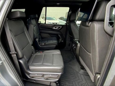 Used 2022 Chevrolet Tahoe Z71 w/ Z71 Off-Road Package image 19