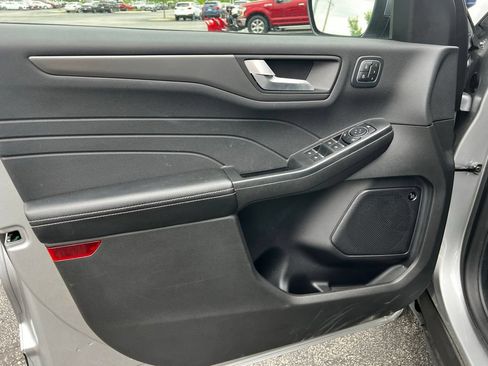 Used 2023 Ford Escape Active w/ Tech Pack #2 AWD/4WD image 31