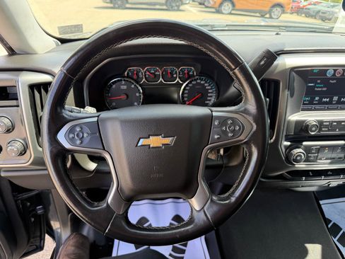 Certified 2019 Chevrolet Silverado 1500 LT AWD/4WD image 18