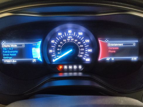 Used 2019 Ford Fusion SE image 23