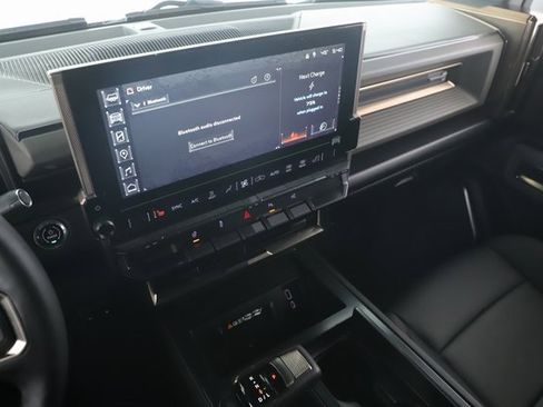 Used 2024 GMC Hummer EV 3X image 27
