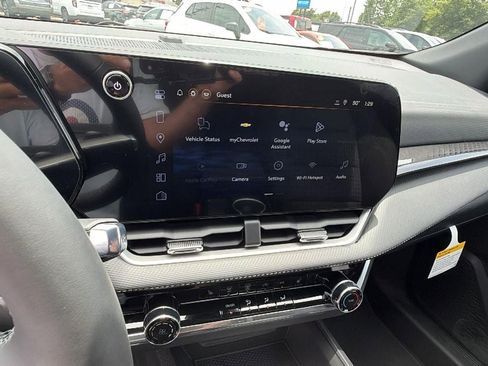 New 2026 Chevrolet Equinox LT w/ Safety and Technology Package FWD image 24