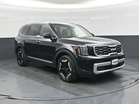 Used 2025 Kia Telluride S FWD image 1