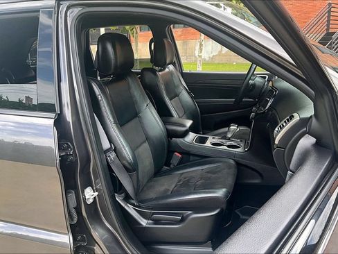 Used 2021 Jeep Grand Cherokee Laredo X RWD image 10