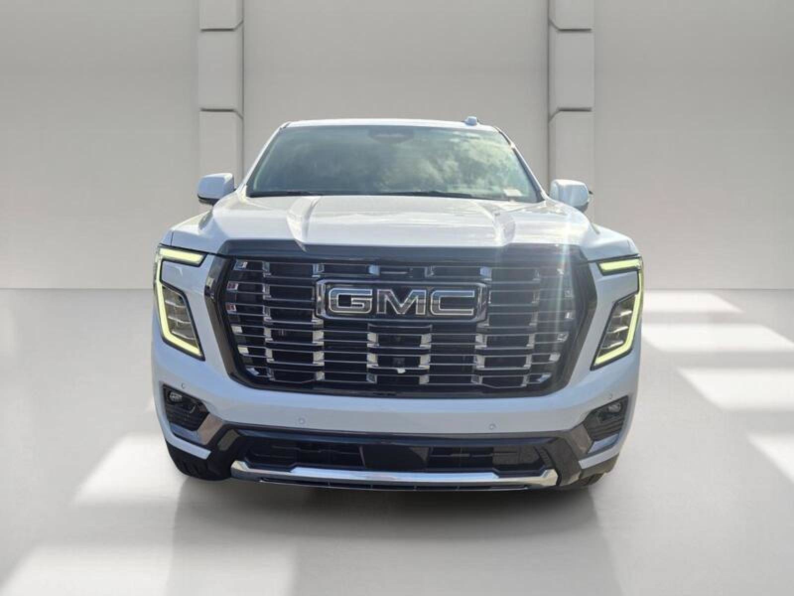 New 2027 GMC Yukon Denali Ultimate AWD/4WD image 2