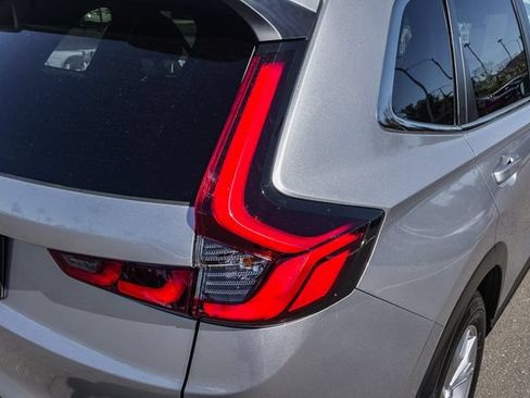 Used 2025 Honda CR-V EX-L image 8